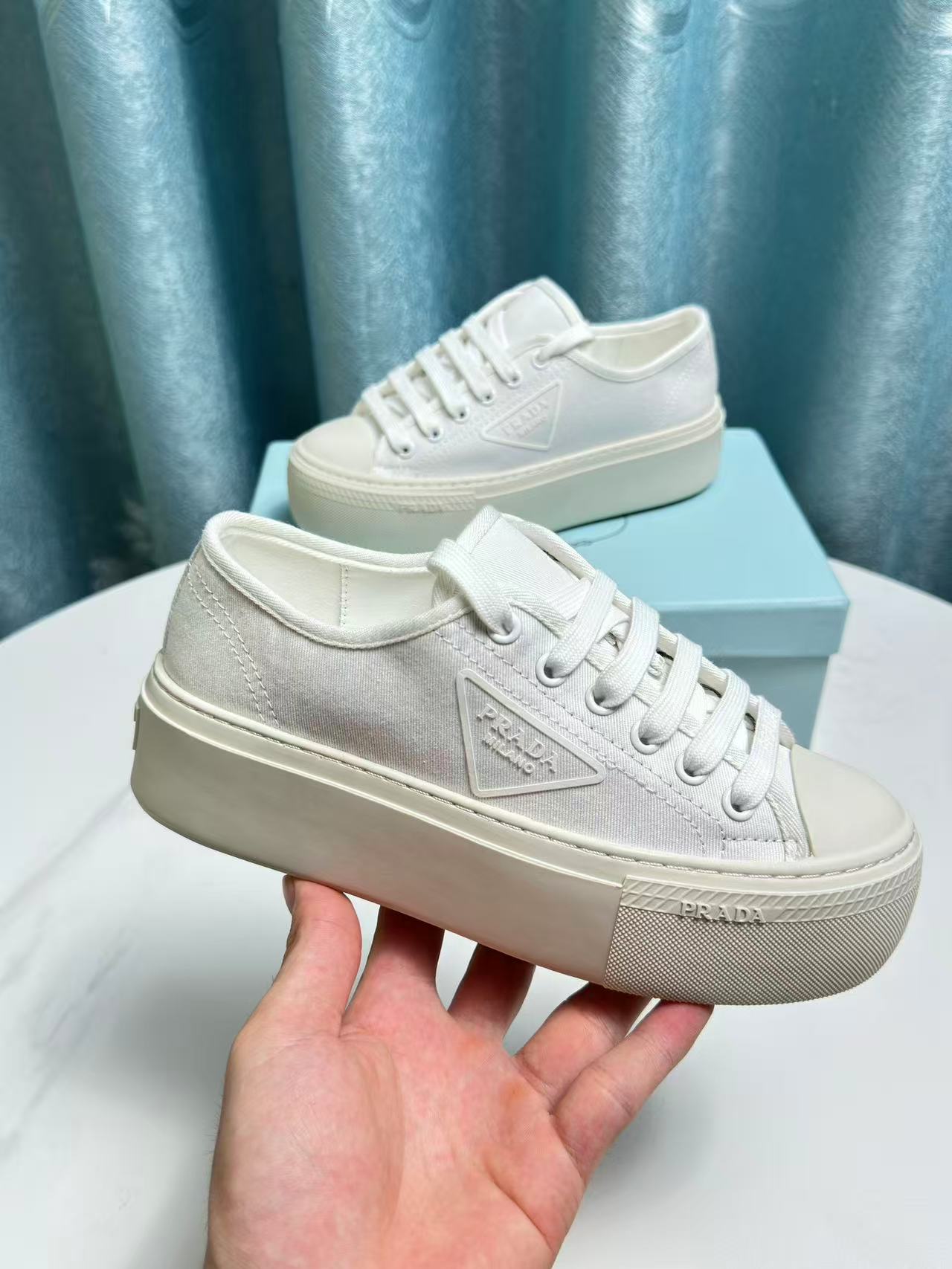 Prada レースアップ ファブリック スニーカー