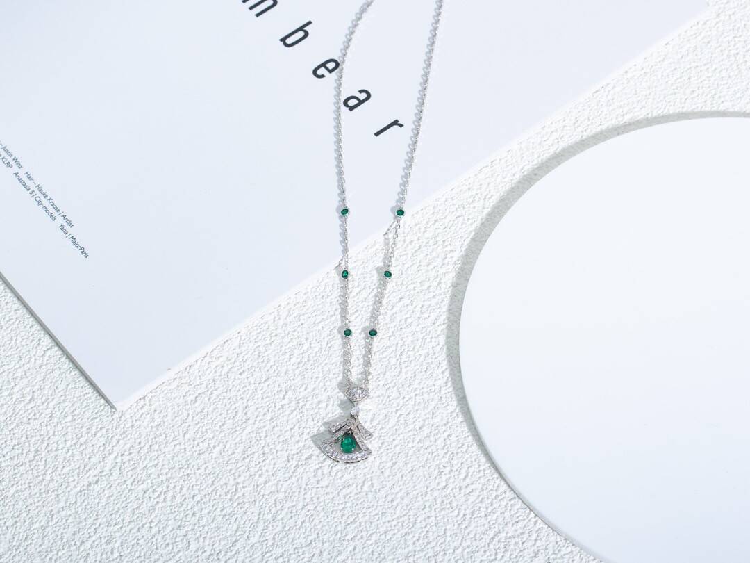 ディーヴァ ドリーム ネックレス