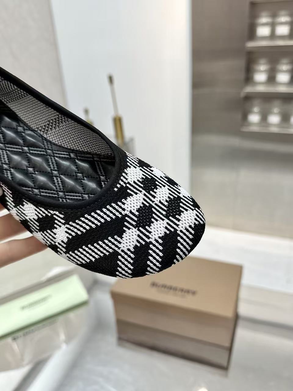 Burberry チェック ニット ベイビーバレリーナ