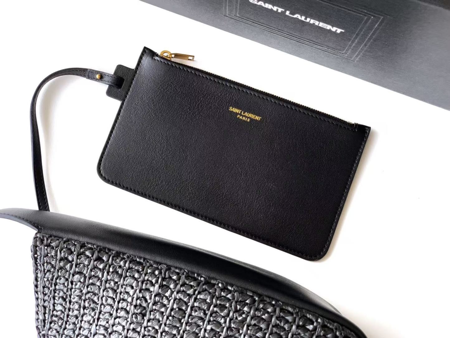 Saint Laurent サンローラン  LE 5 À 7 ソフト スモール（ラフィア/レザー）