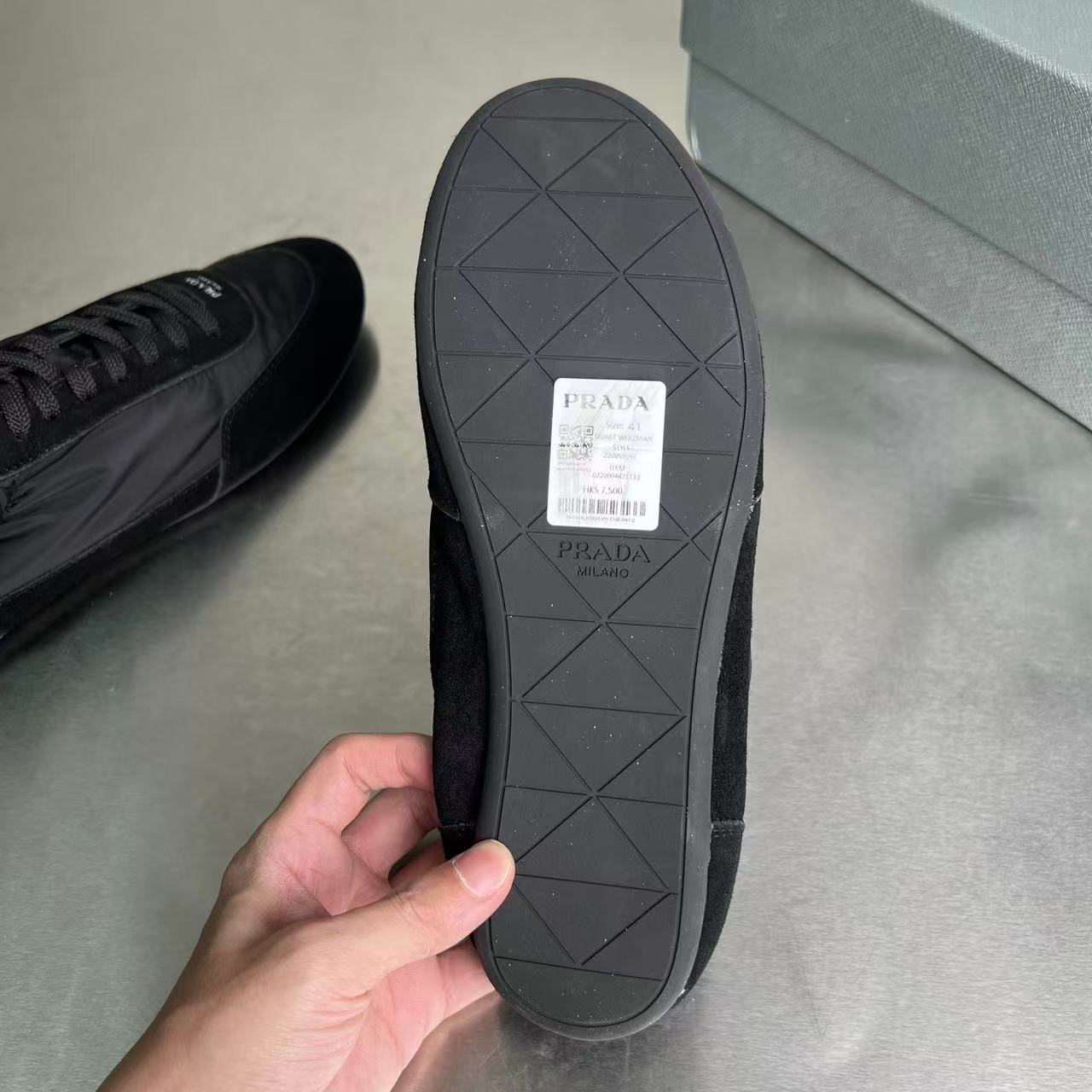 Prada プラダ コラプス Re-Nylon xスエード スニーカー