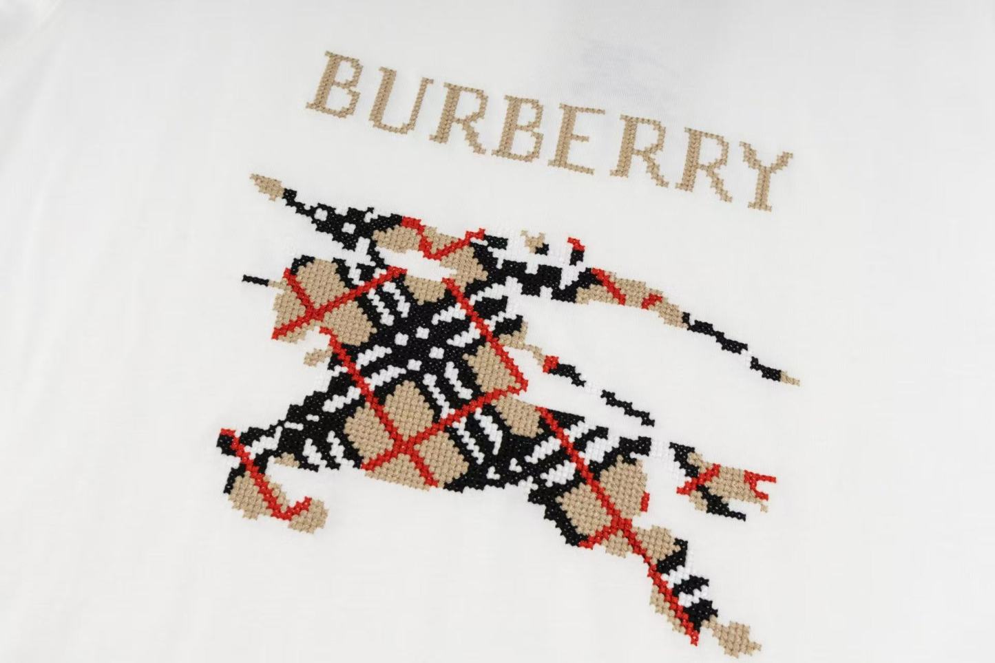 Burberry クロスステッチ EKD​ コットンTシャツ