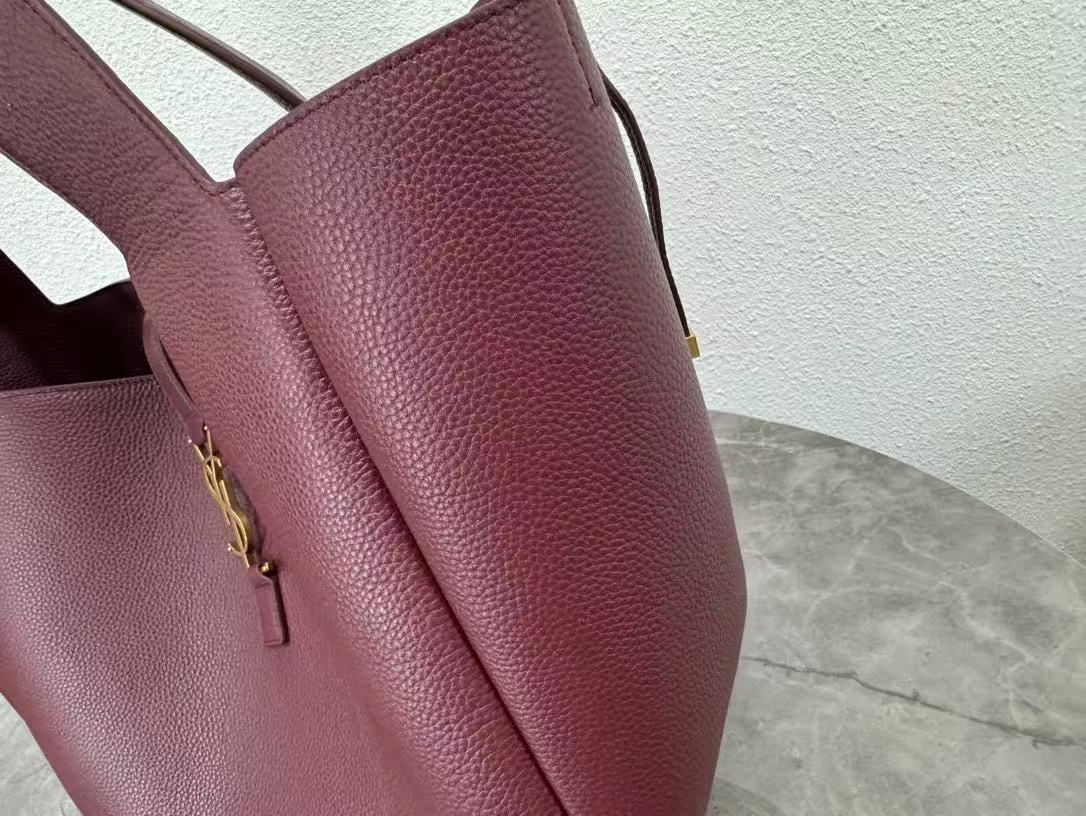 Saint Laurent サンローラン  LE 5 À 7 BEA（グレインレザー）