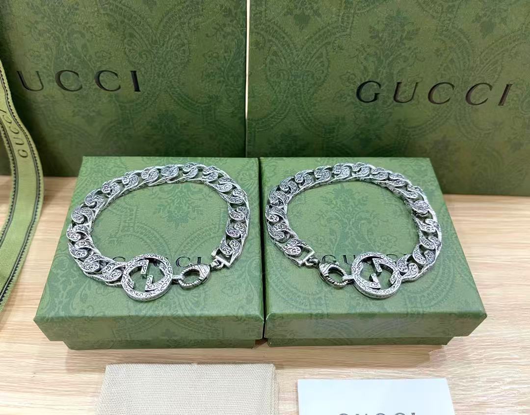 GUCCI 〔グッチ インターロッキング〕チェーン ブレスレット