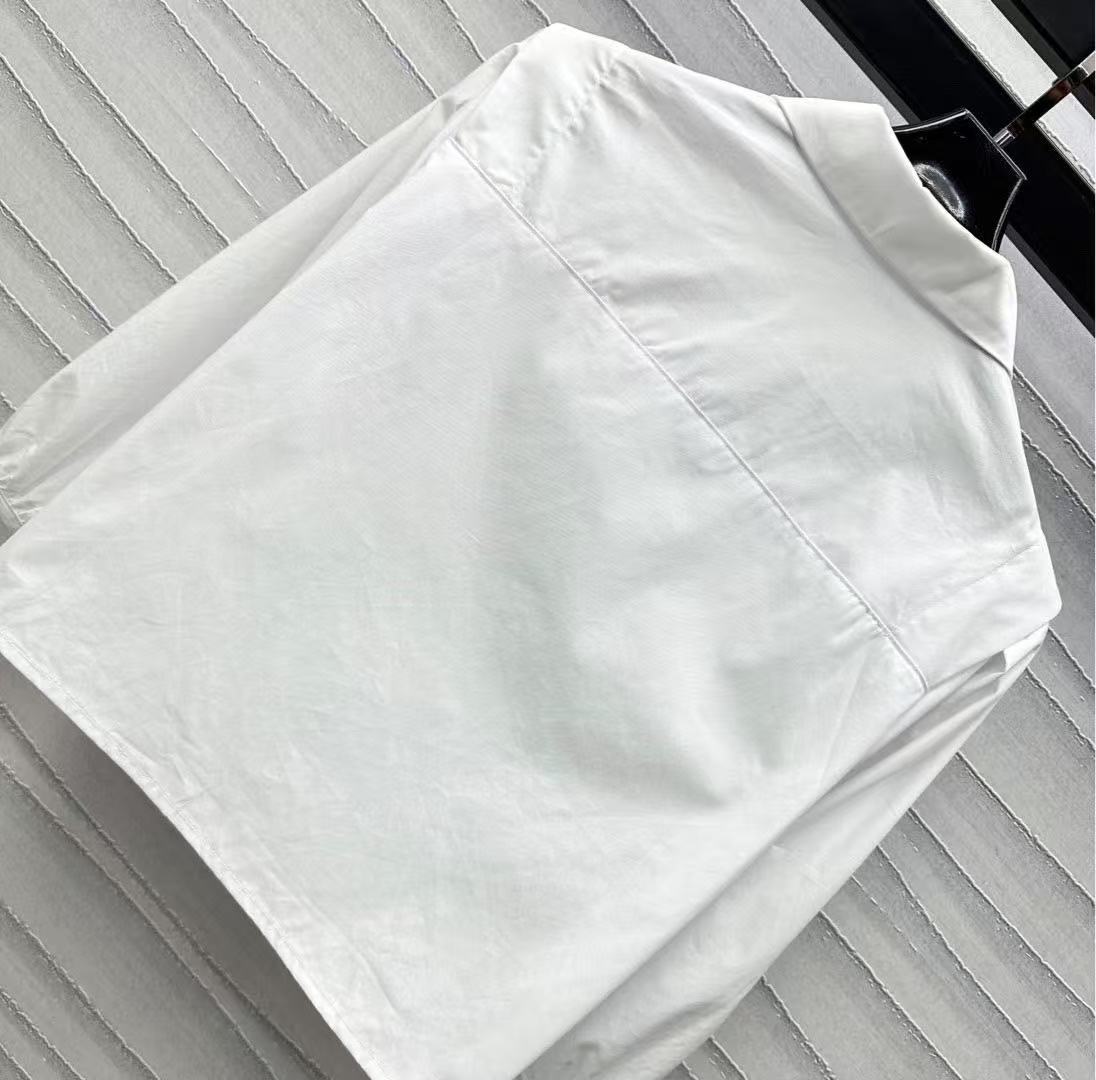 Louis vuitton パフスリーブ ブラウス