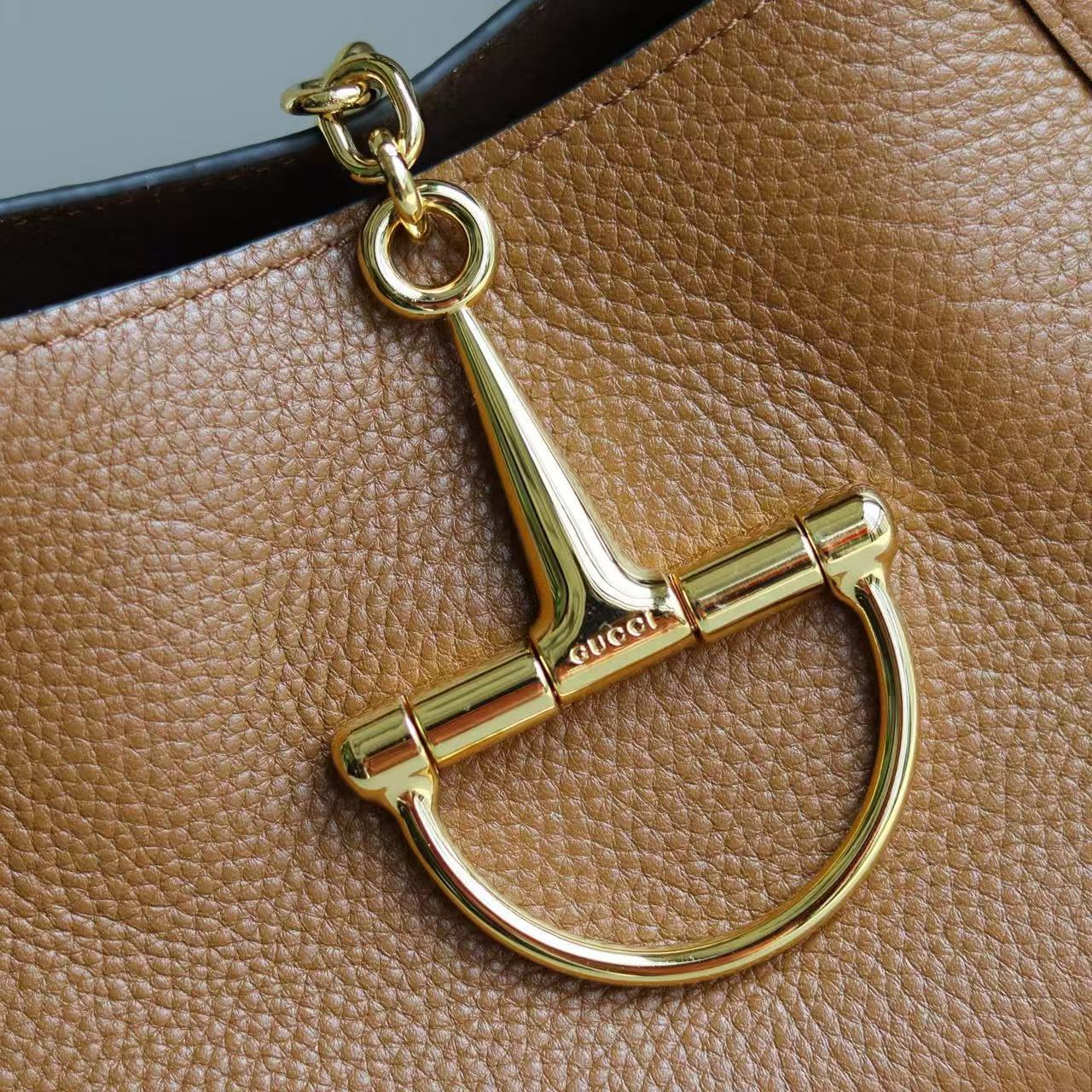 GUCCI 〔グッチ ソフトビット〕ミディアム トップハンドルバッグ