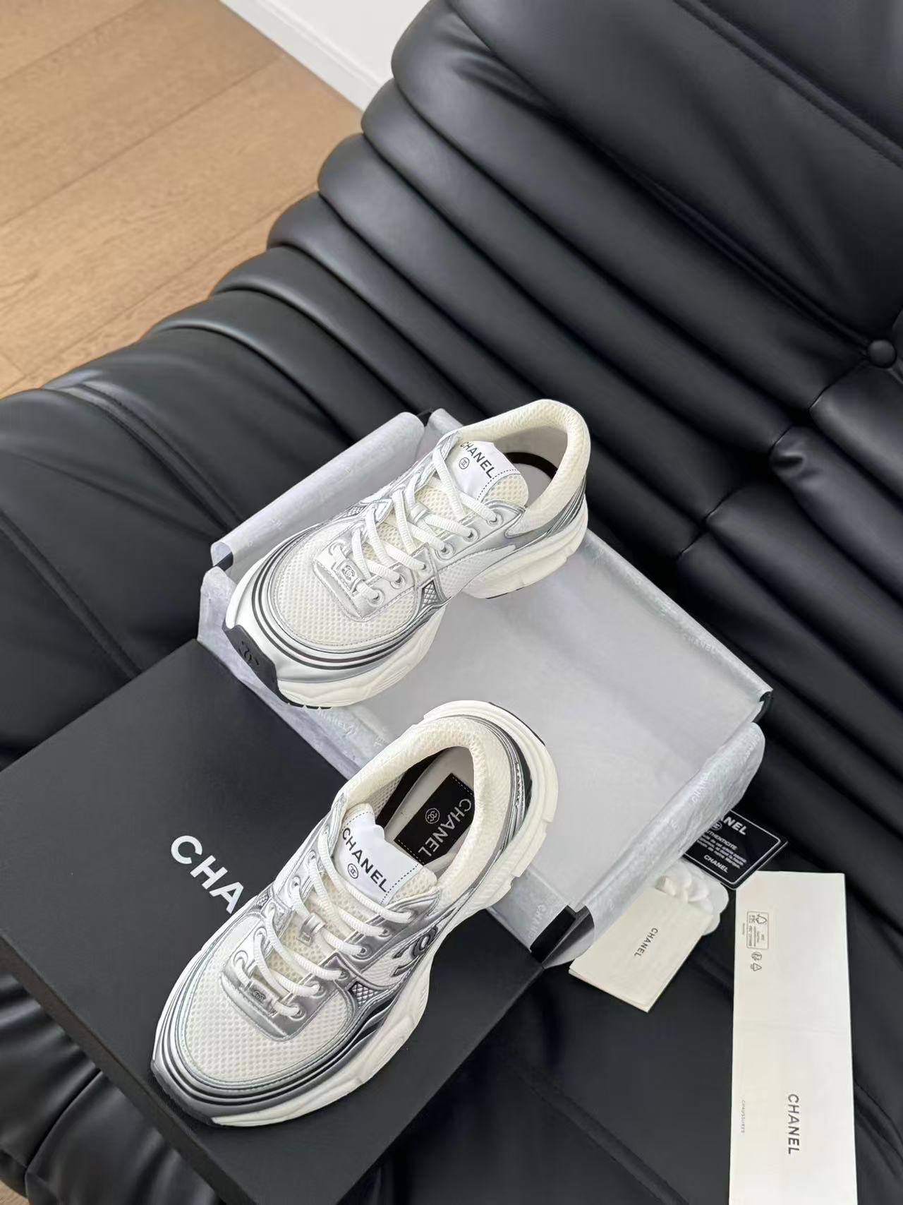 CHANEL スニーカー