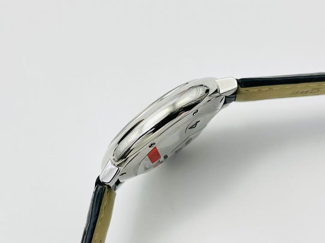 Cartier Ballon Bleu de Cartier watch バロン ブルー ドゥ カルティエ ウォッチ