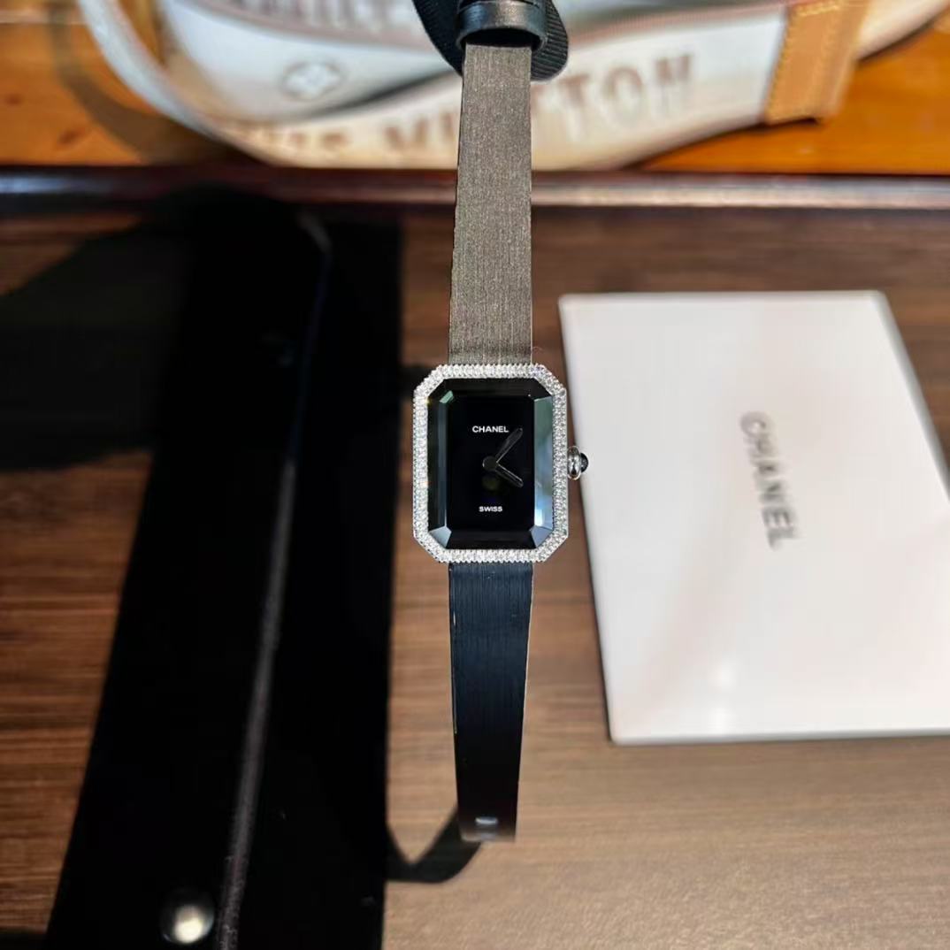 CHANEL プルミエール リボン