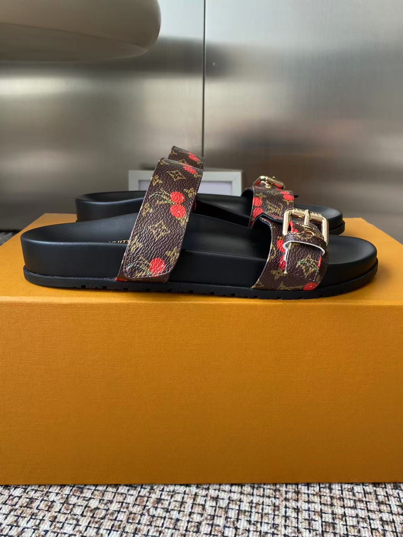 LV × TM ボンディア ミュール