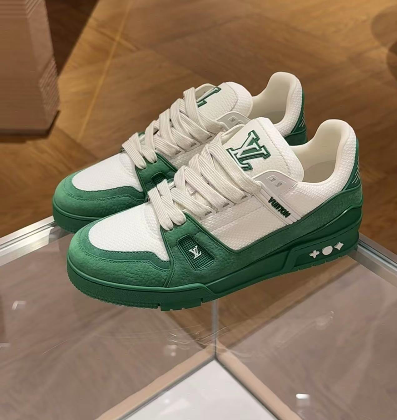 Louis vuitton トレイナー スニーカー