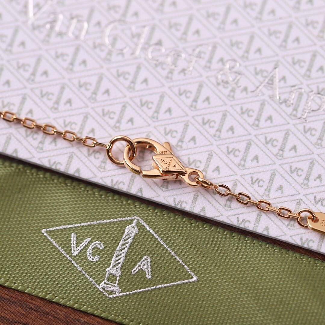 ペルレ クローバー ペンダント  ローズ ゴールド, ダイヤモンド