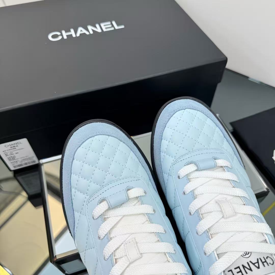 CHANEL シャイニー カーフスキン カーフスキン & スエード カーフスキン  ブルー & ホワイト