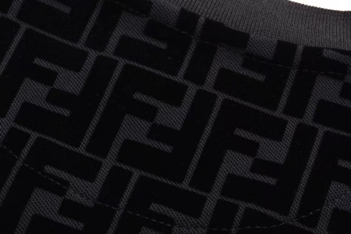 Fendi ブラックピケ Tシャツ