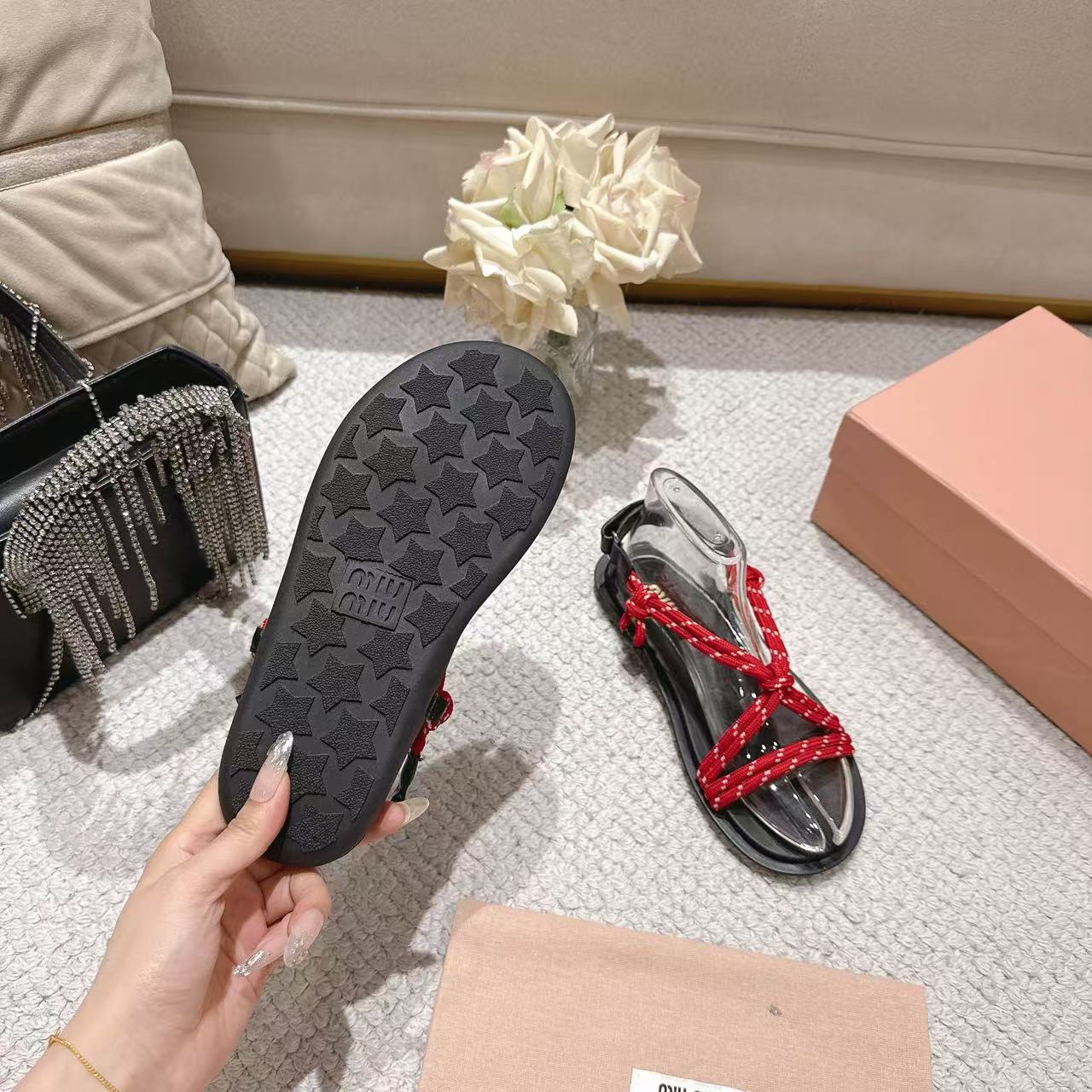 miumiuリビエール コードxレザー サンダル