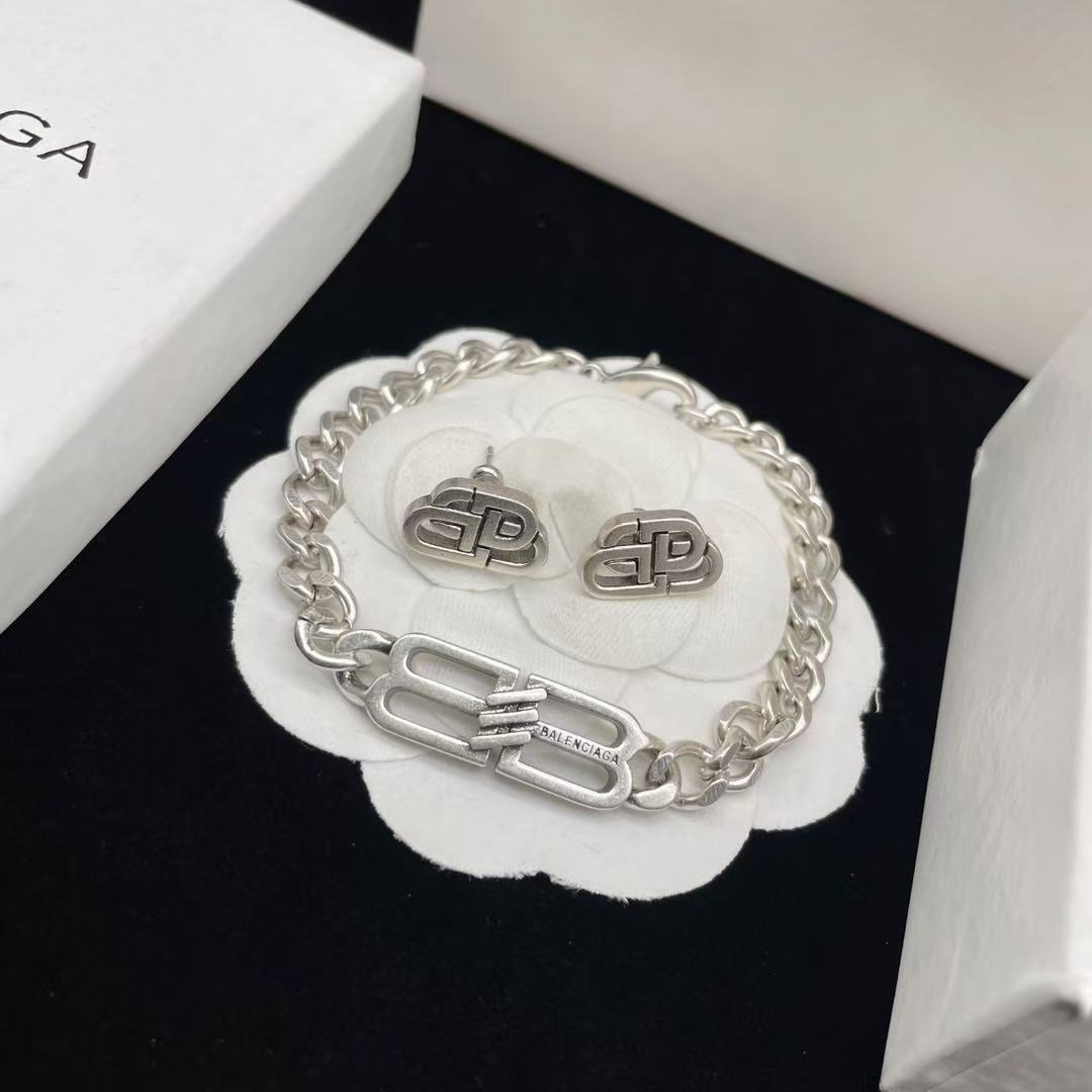 Balenciaga Bb Icon Gourmette ブレスレット で アンティークシルバー