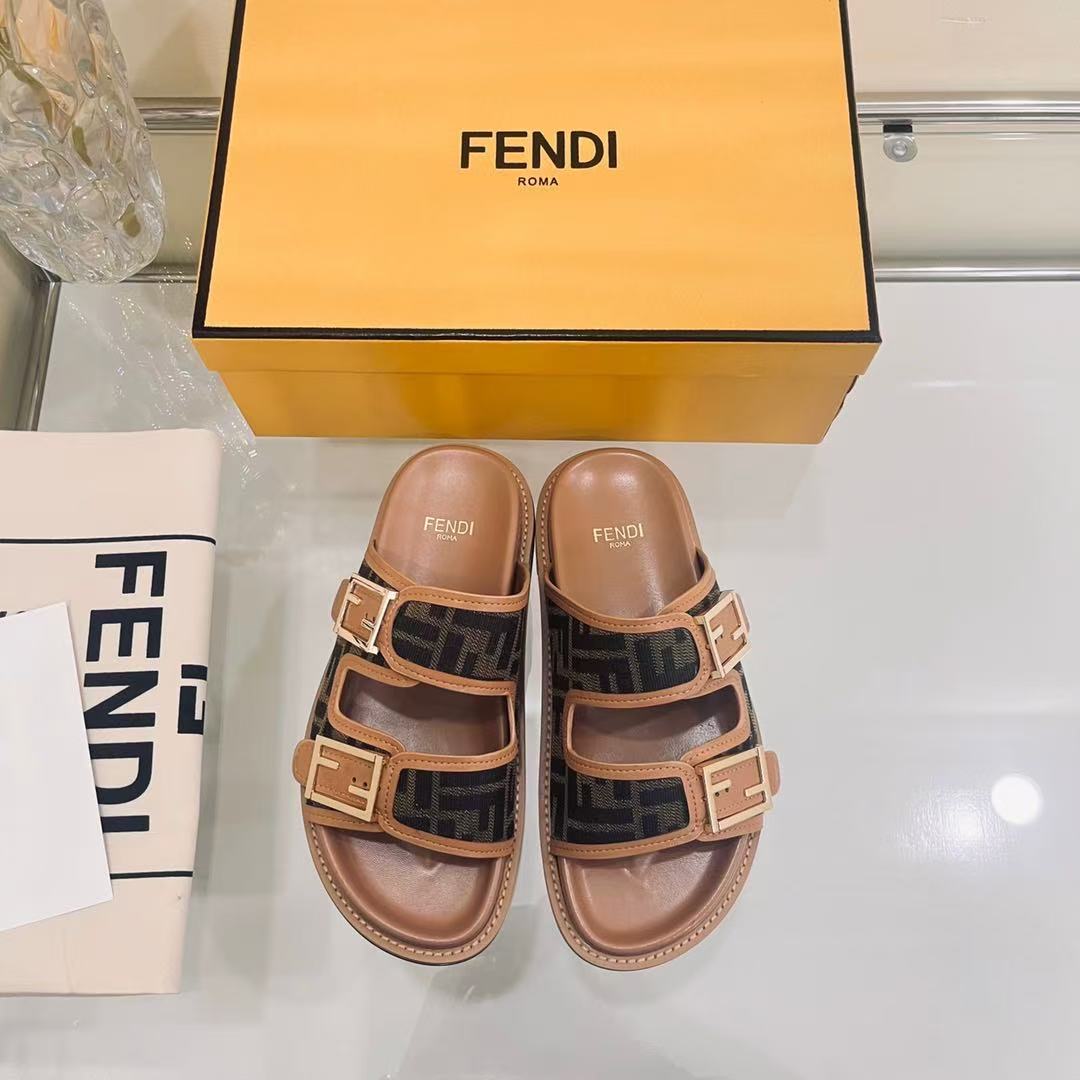 Fendi フェンディ フィール サンダル