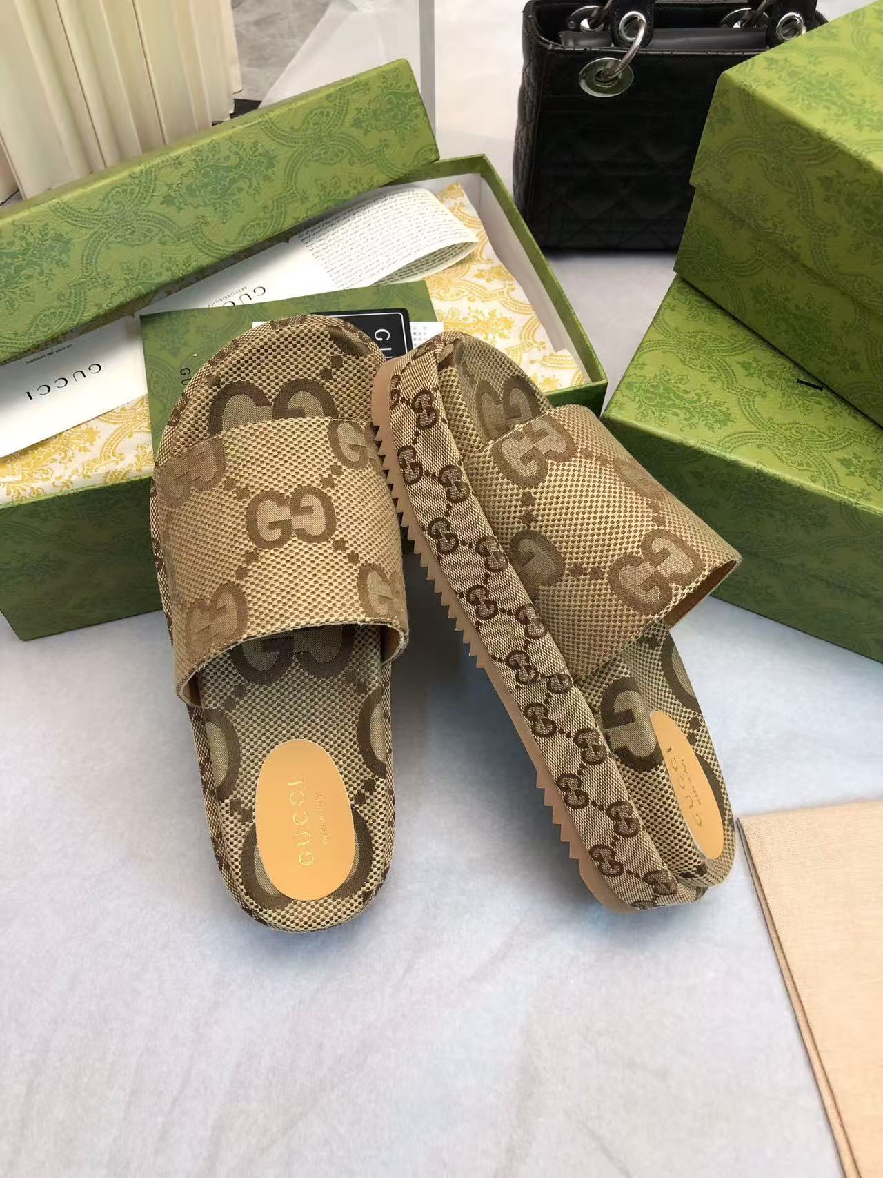 GUCCI ウィメンズ プラットフォーム スライドサンダル