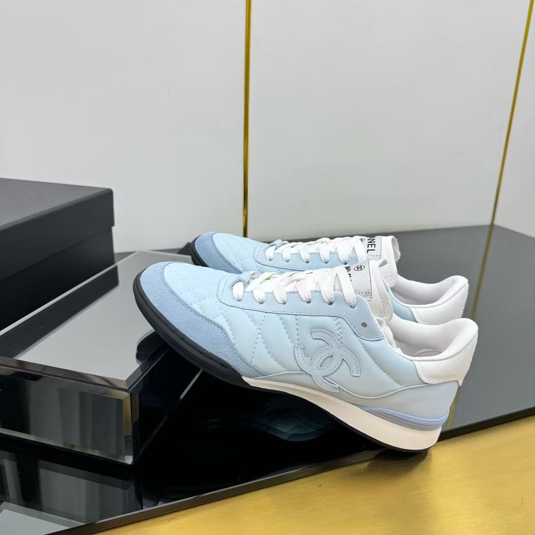 CHANEL シャイニー カーフスキン カーフスキン & スエード カーフスキン  ブルー & ホワイト