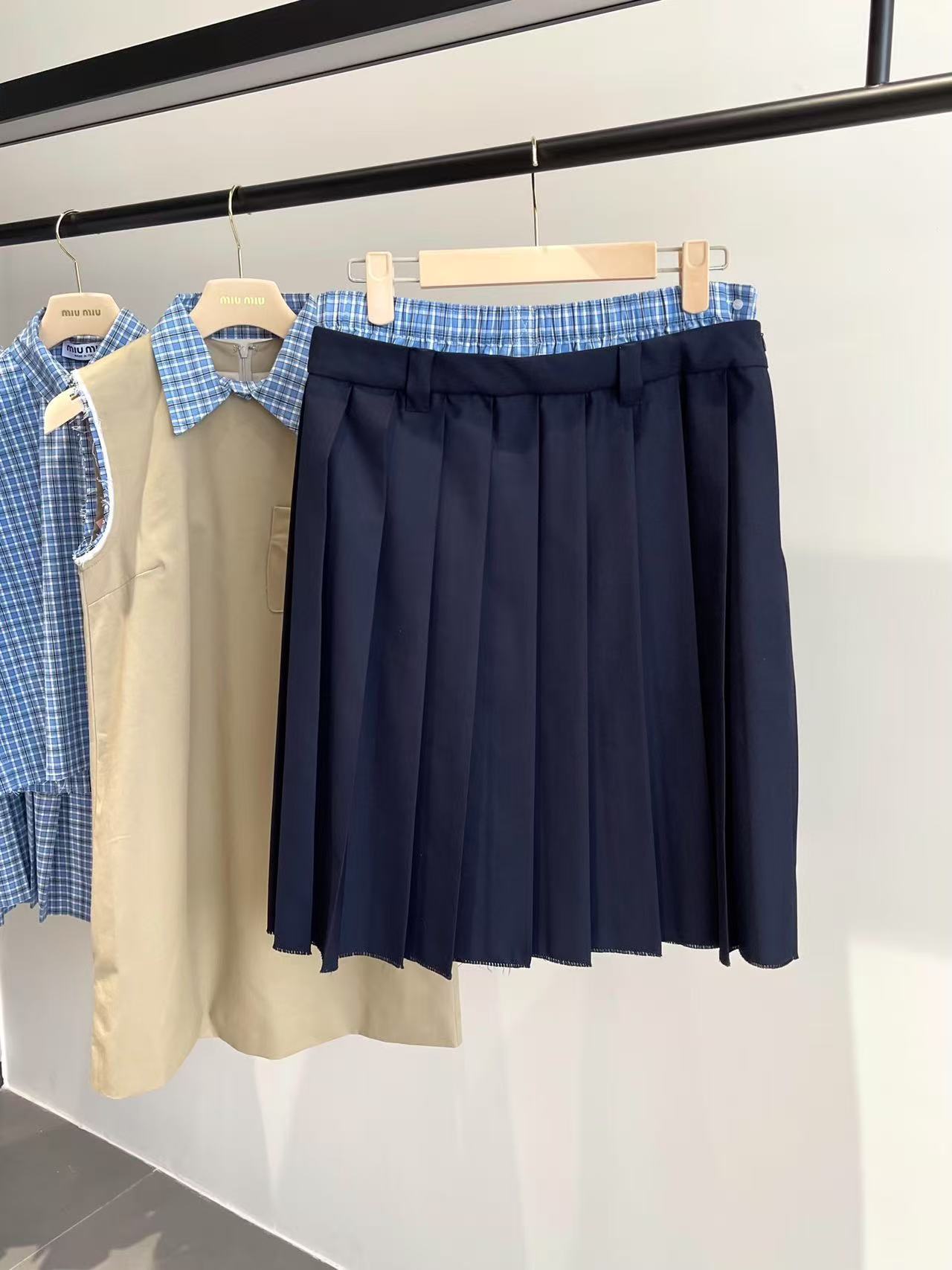 MIUMIU プリーツ バタヴィア ミディスカート