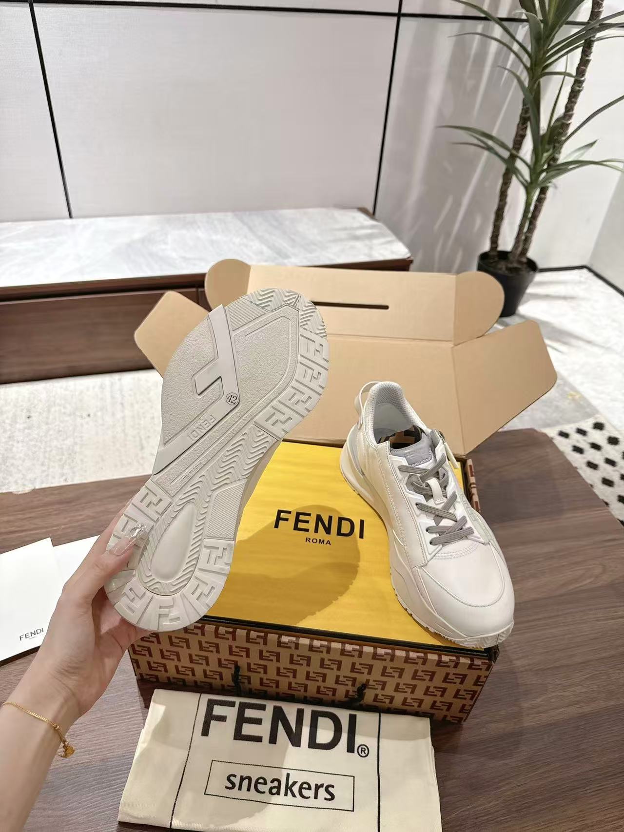 Fendi フェンディ フロー スニーカー
