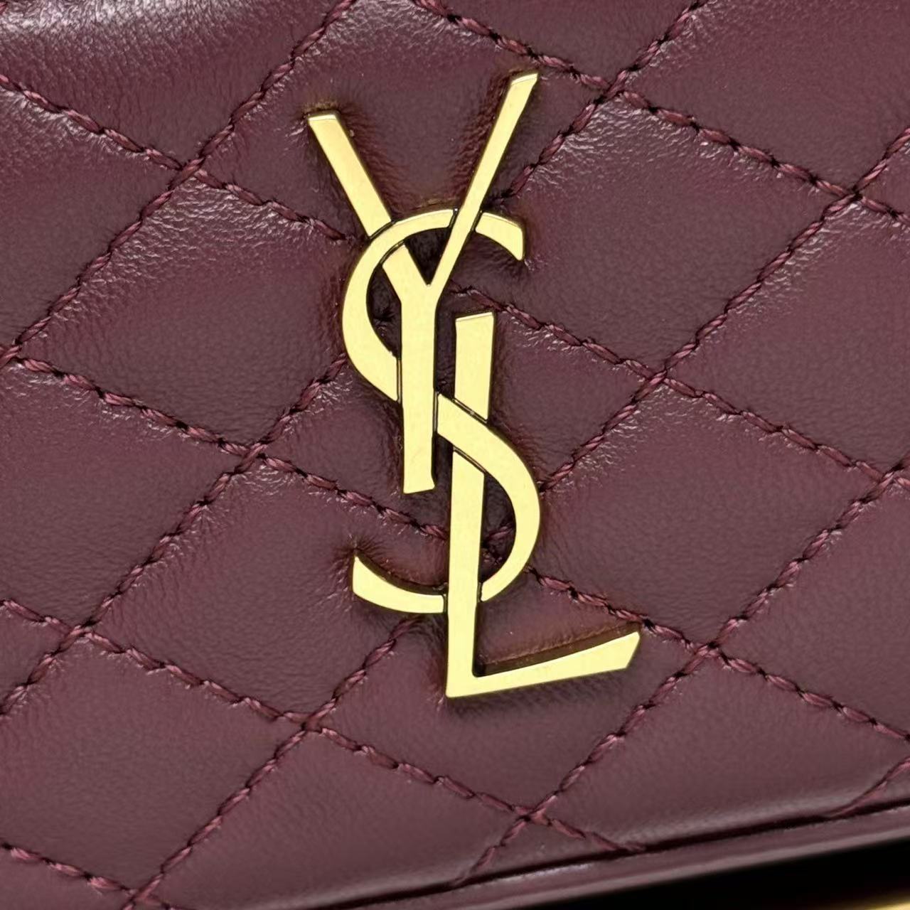 Saint Laurent サンローラン  ギャビー ヴァニティバッグ（ラムスキン）