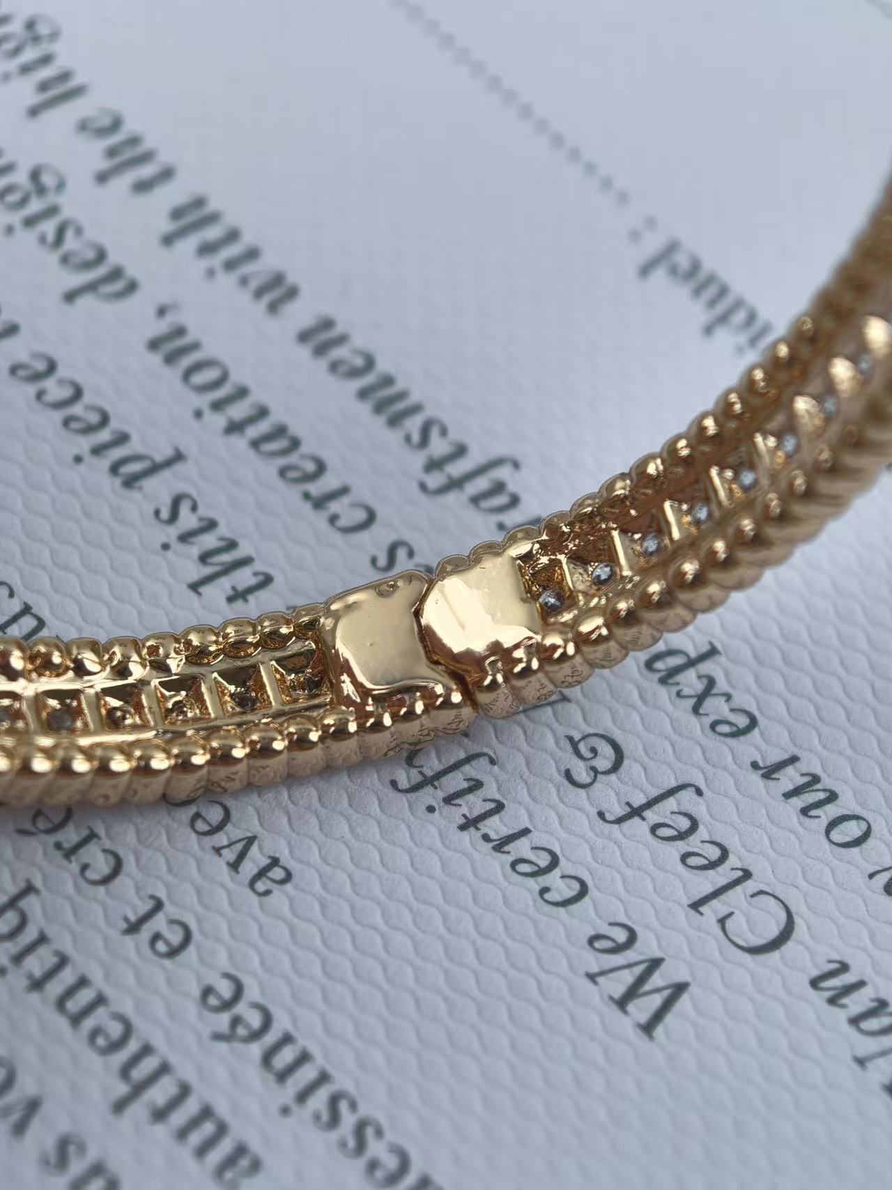 ペルレ ダイヤモンド ブレスレット、3連モデル、ミディアムモデル