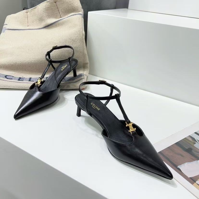 CELINE キトゥン Tバーストラップ パンプス
