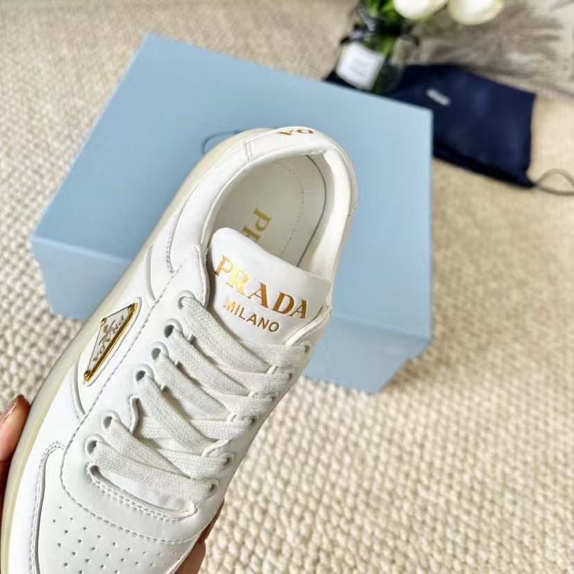 Prada プラダ ダウンタウン ナッパレザー スニーカー