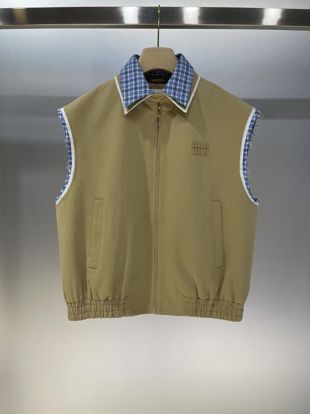 MIUMIU チノ ベスト