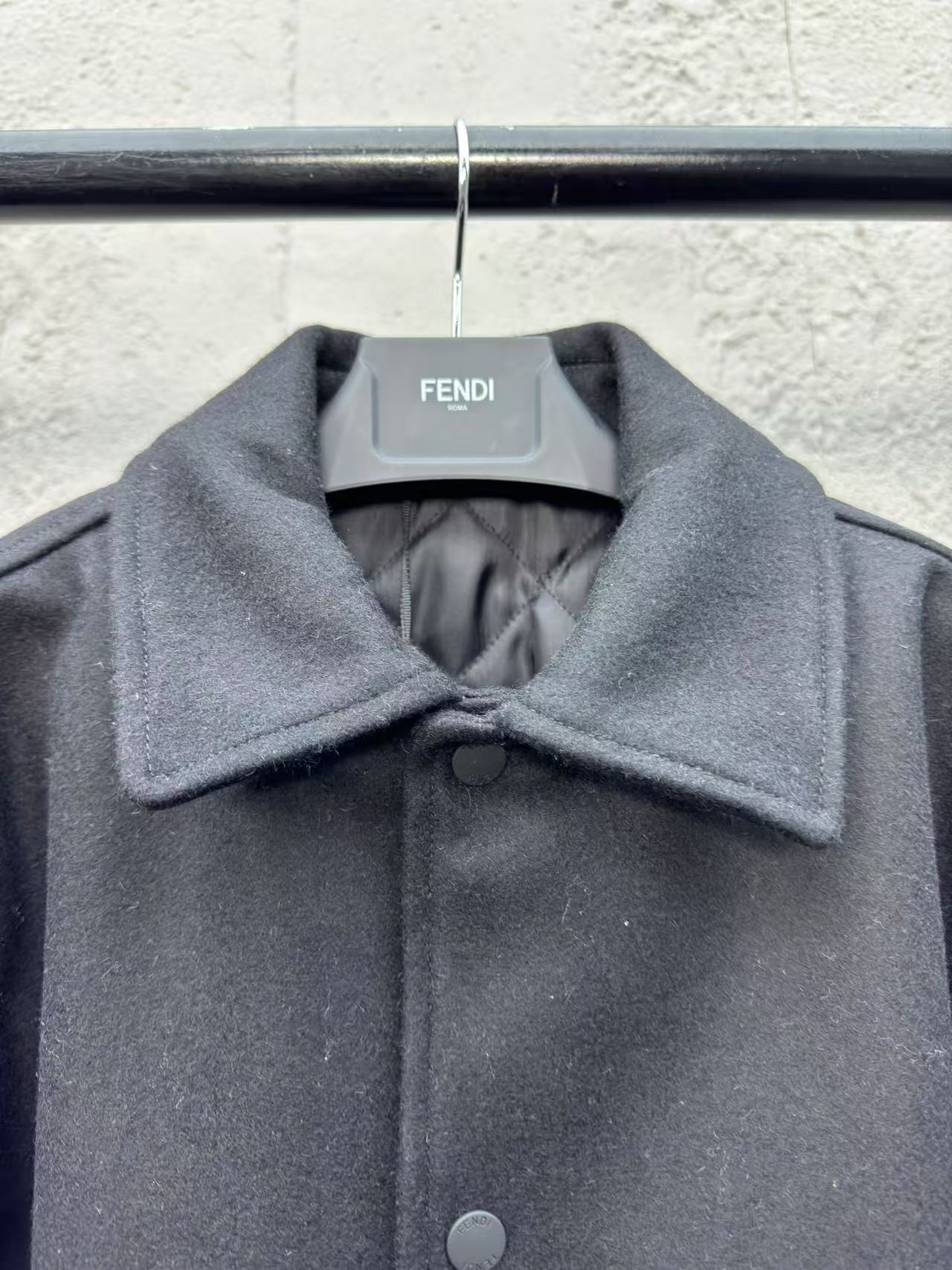 Fendi ブラックウール ボンバージャケット