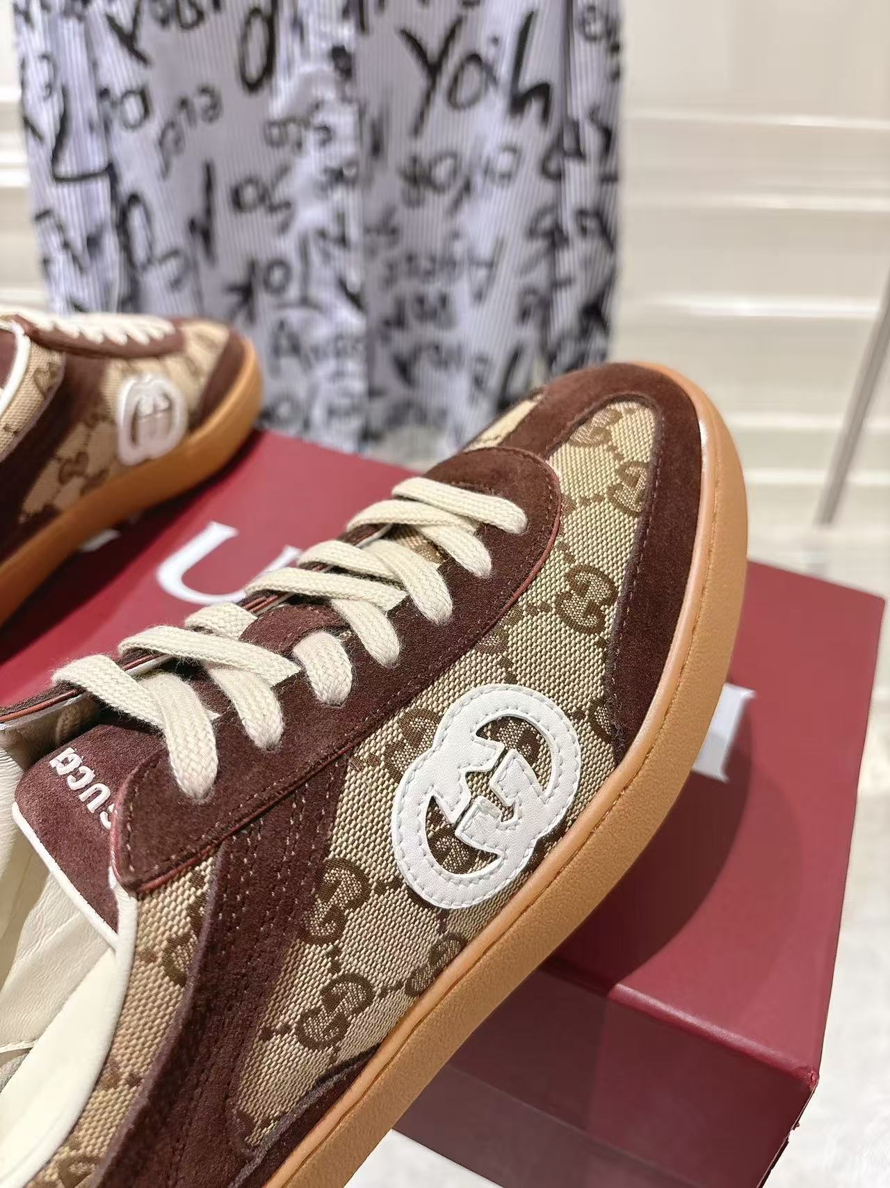 GUCCI メンズ G75 スニーカー