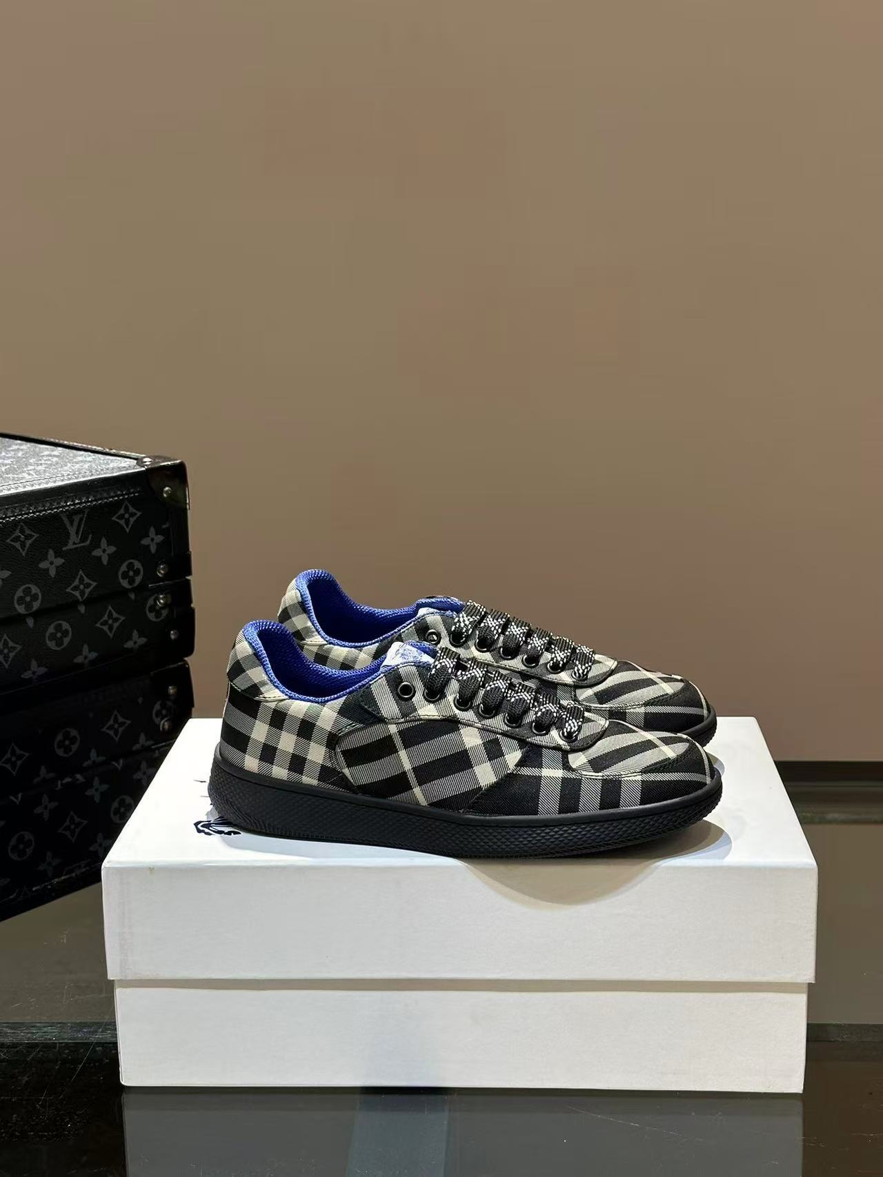 Burberry チェック テラススニーカー