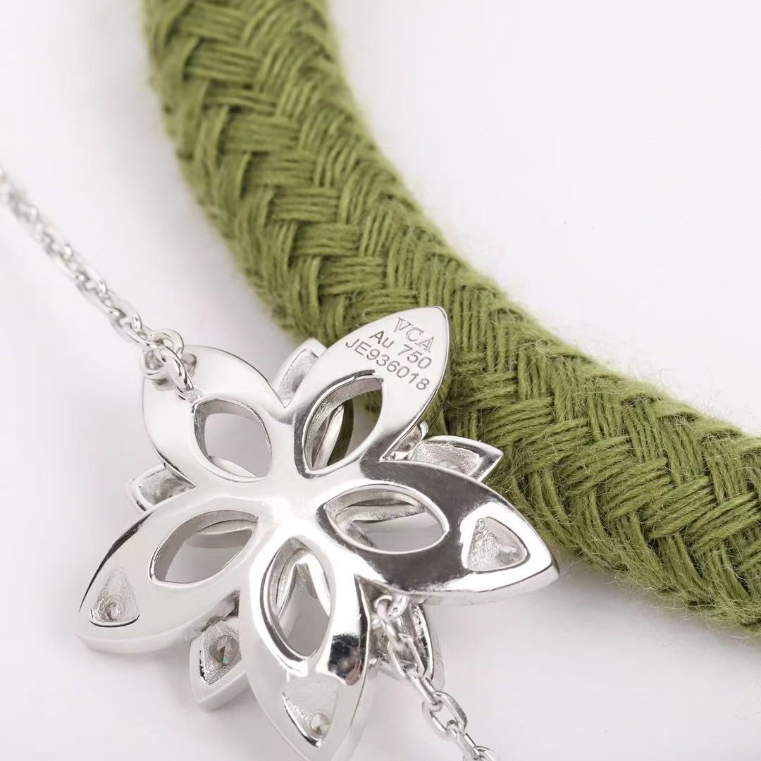 ロータス ブレスレット、ミニモデル