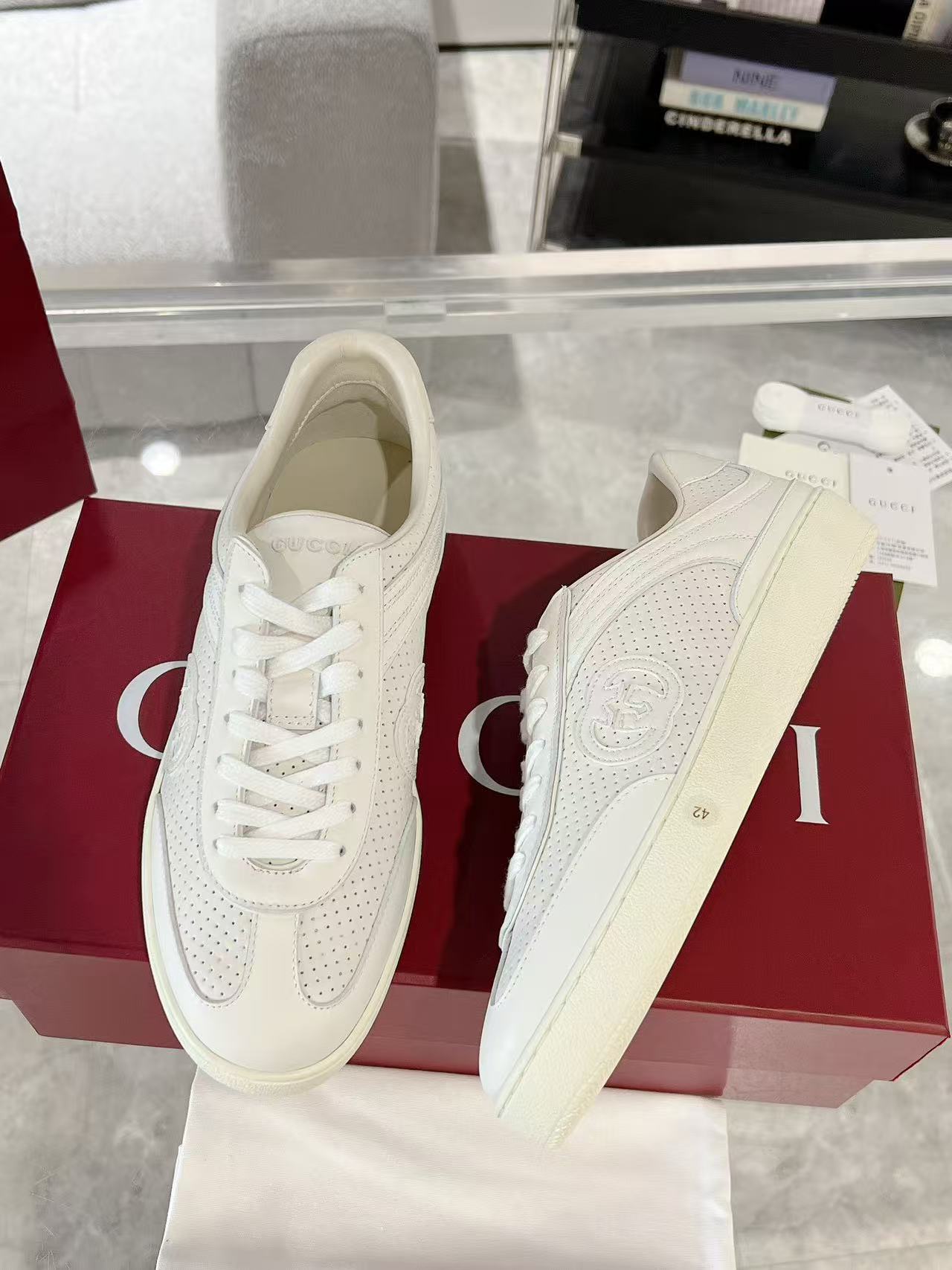 GUCCI メンズ G75 スニーカー