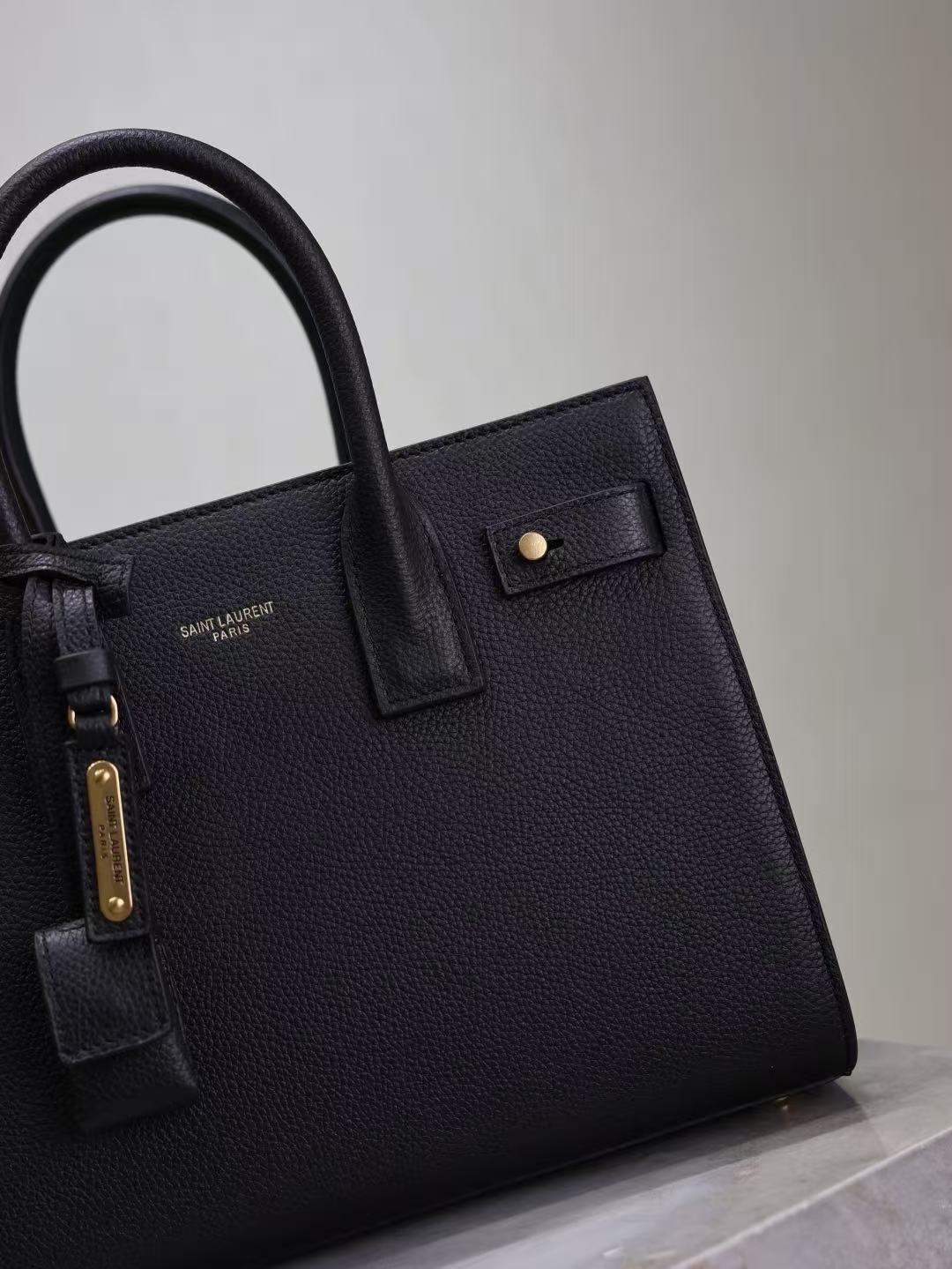 Saint Laurent サンローラン  サック ド ジュール ソフト ナノ（グレインレザー）