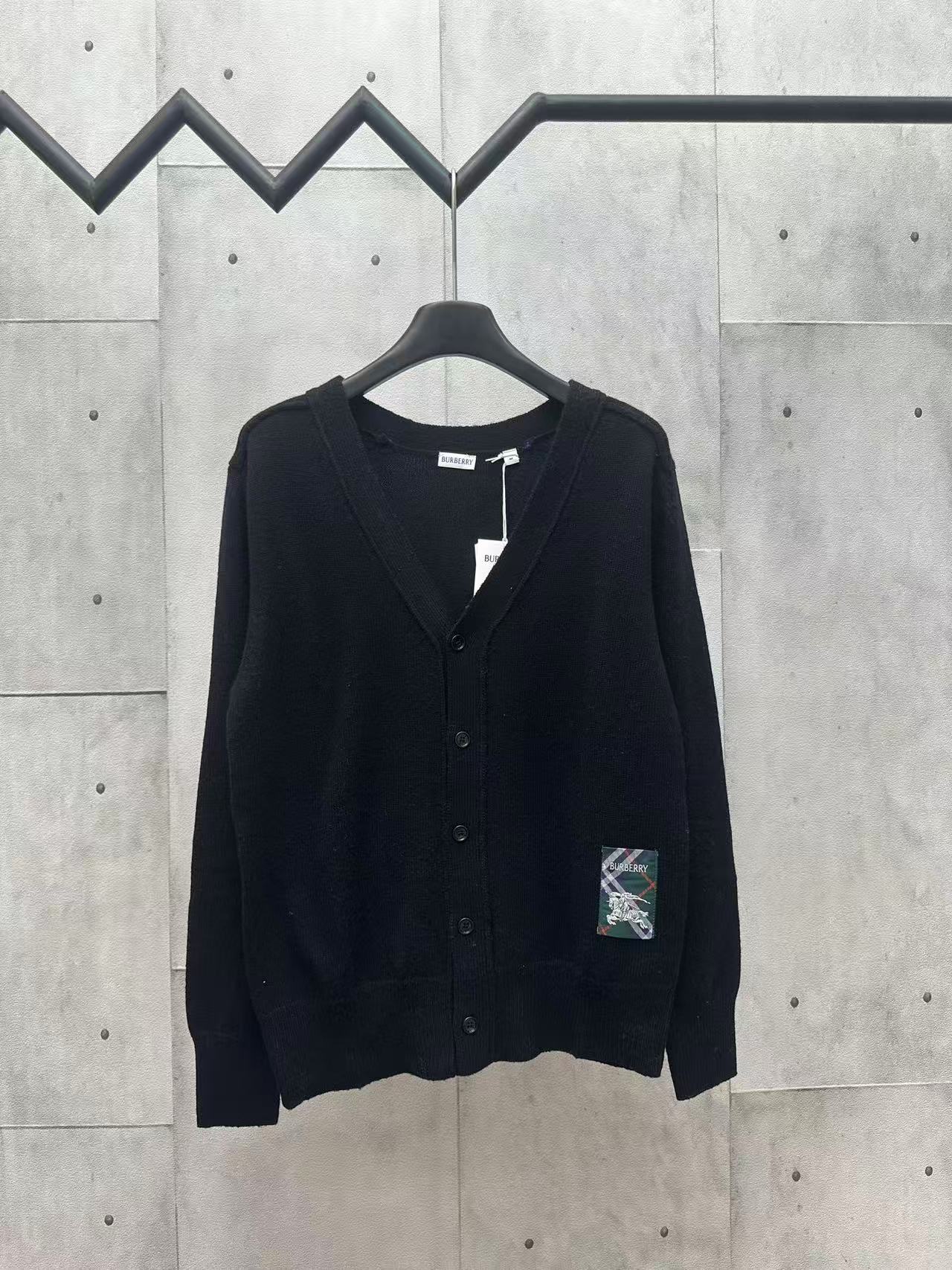 Burberry チェックラベル ウールカーディガン