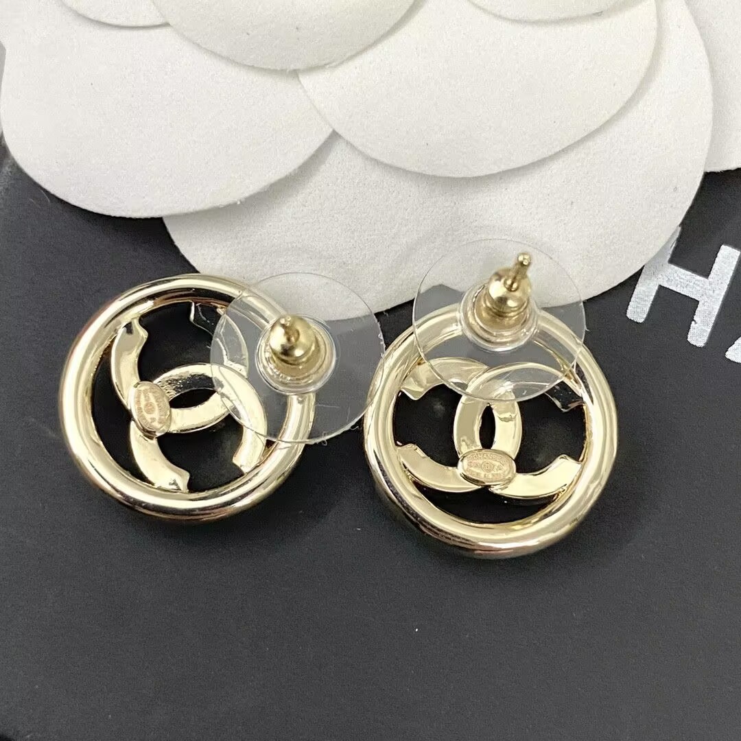 CHANEL COCOラウンドピアス