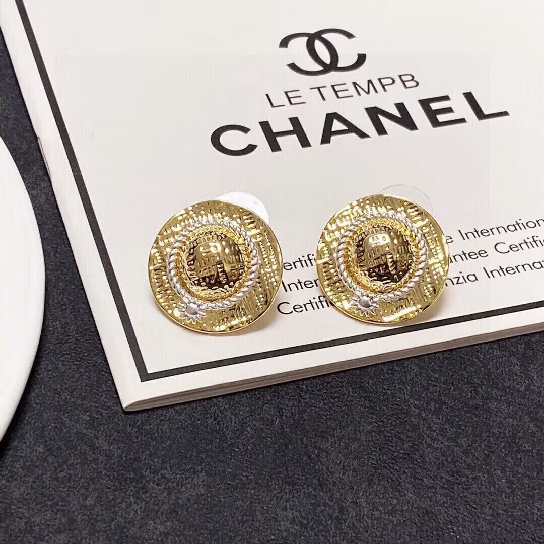 CHANEL COCOラウンドピアス