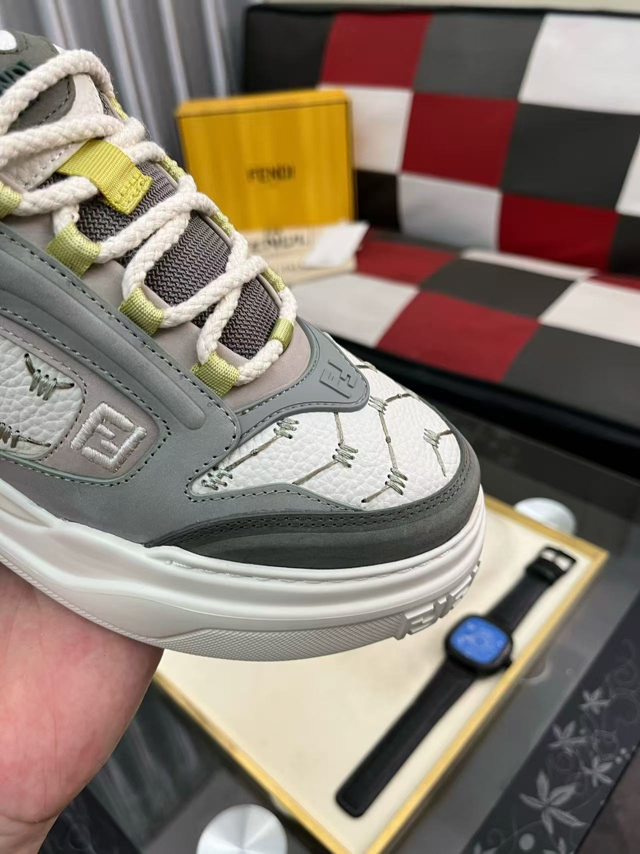 Fendi フェンディ フォース スニーカー