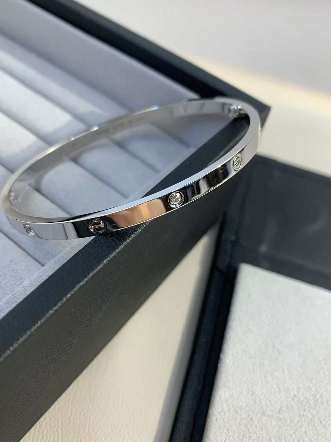 Cartier Love ブレスレット、スモールモデル