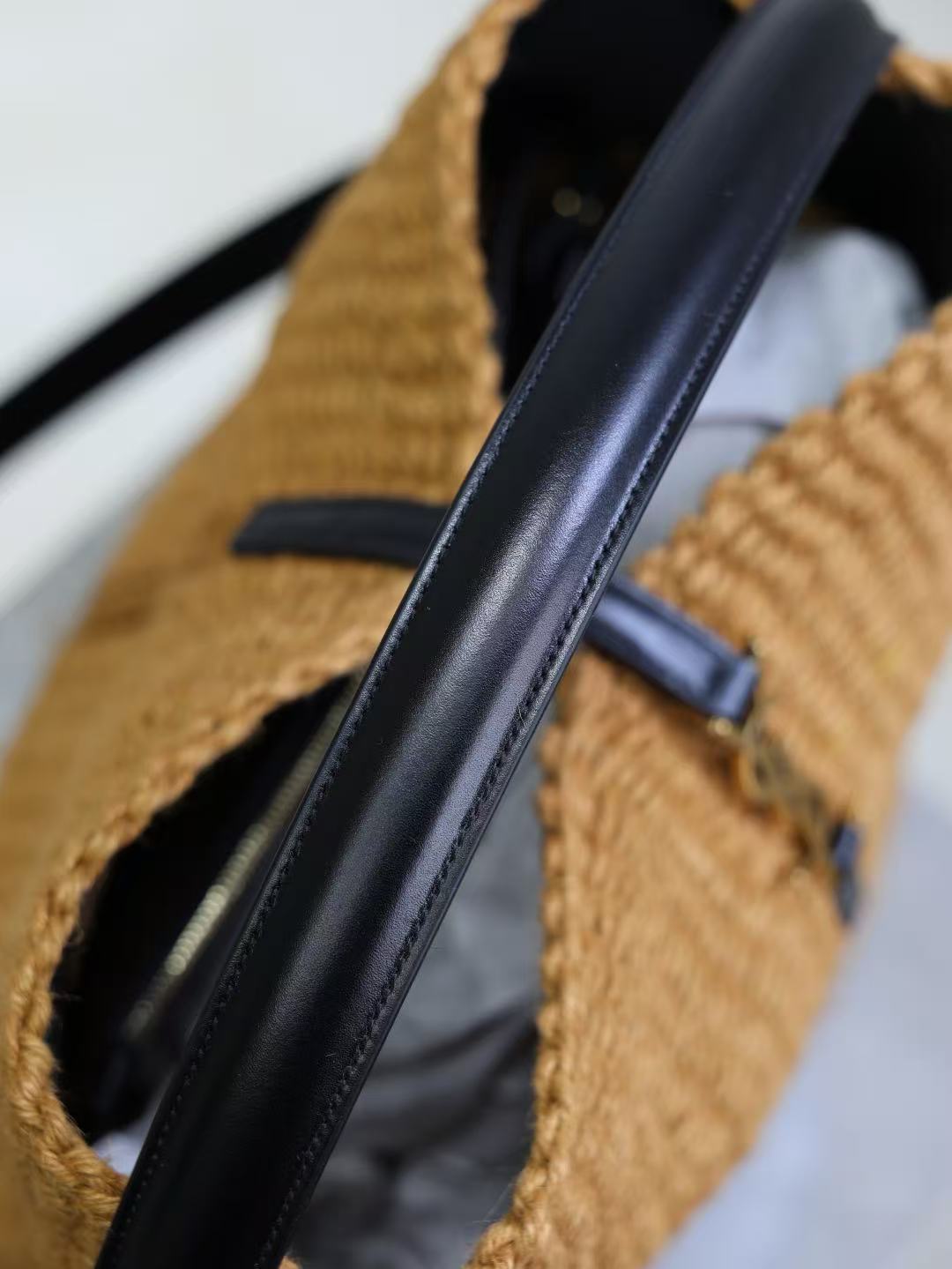 Saint Laurent サンローラン  LE 37 （ロープ/レザー）