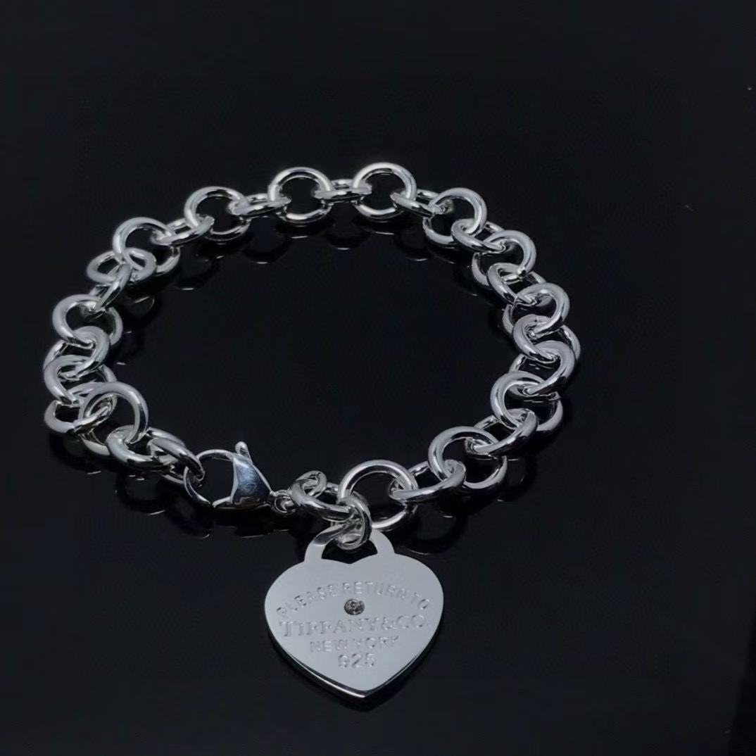 Tiffany ハート タグ ブレスレット スターリングシルバーにダイヤモンドをセッティング