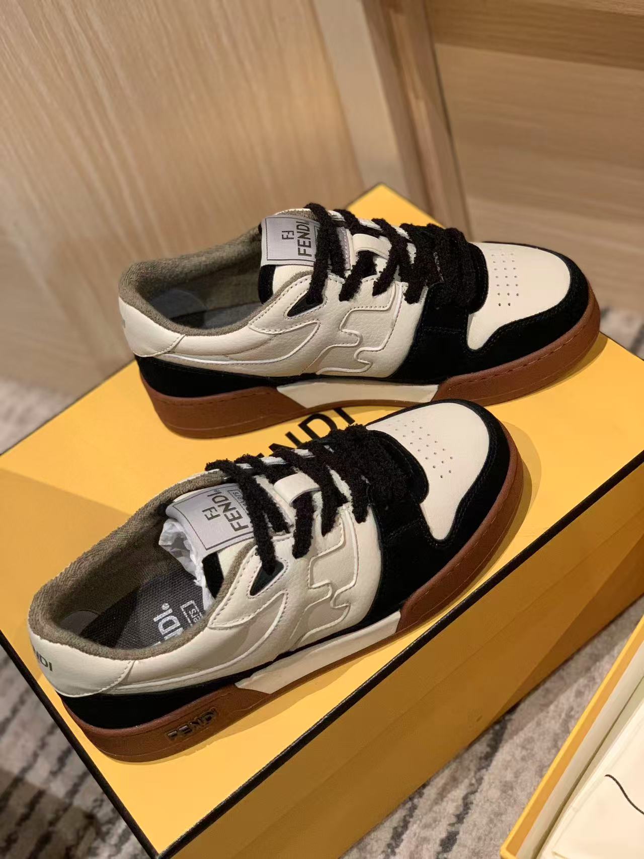 Fendi フェンディ マッチ スニーカー