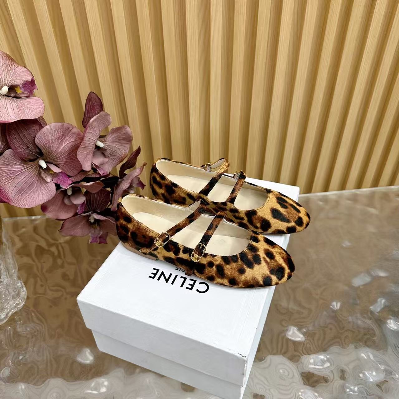 LES BALLERINES CELINE ダブルストラップ バレリーナ / レオパードプリント ヘアリーカーフスキン