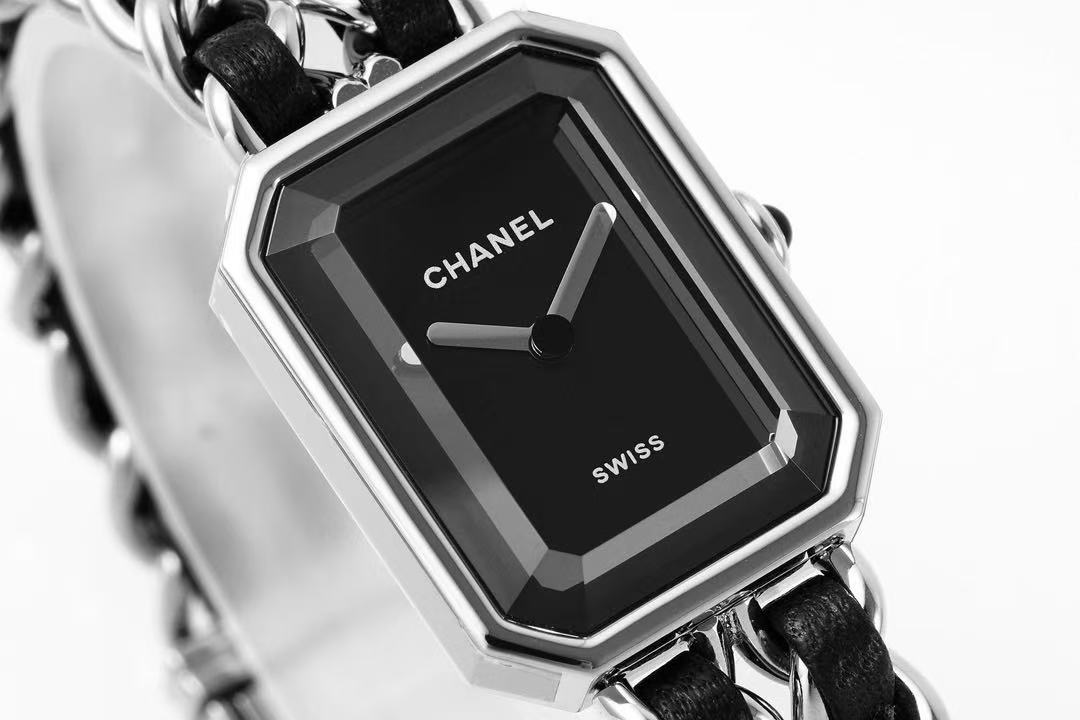 CHANEL プルミエール アイコニック チェーン