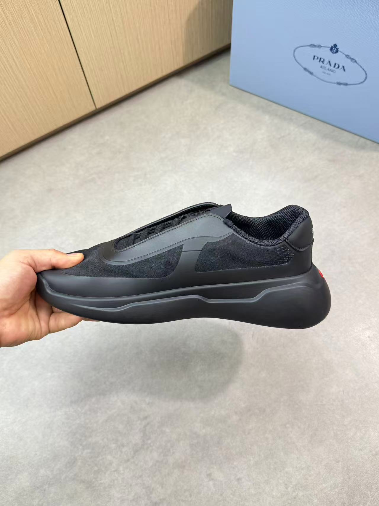 Prada アメリカズカップ Re-Nylon xバイクファブリック スニーカー