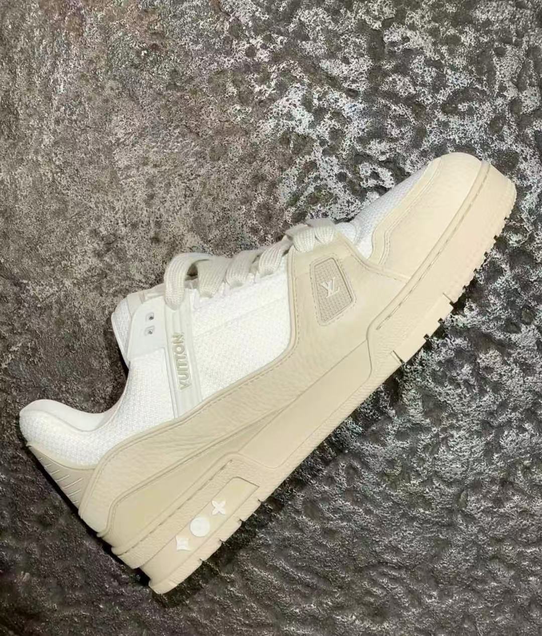 Louis vuitton トレイナー スニーカー