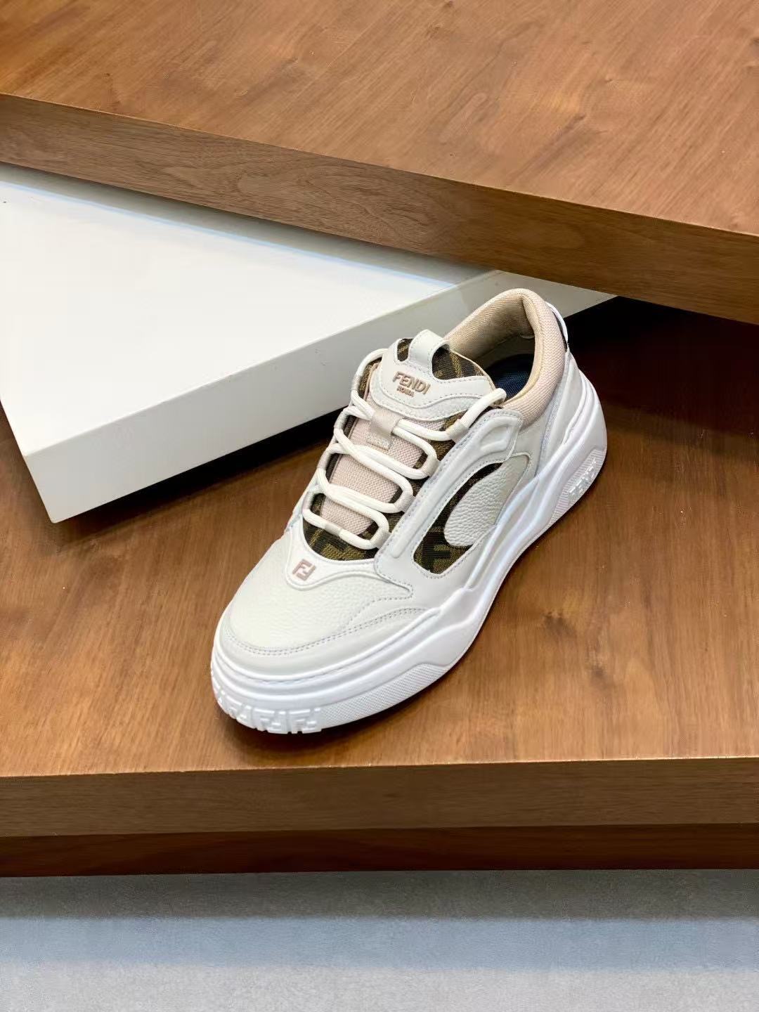 Fendi フェンディ フォース スニーカー