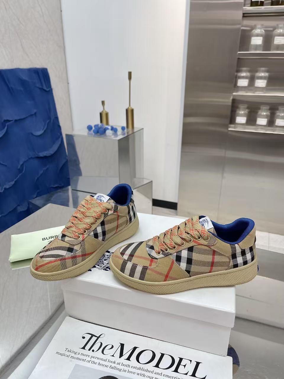 Burberry チェック テラススニーカー